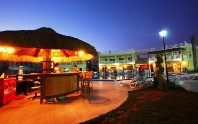 Turquoise Residence 3 Bedrooms with Pool
