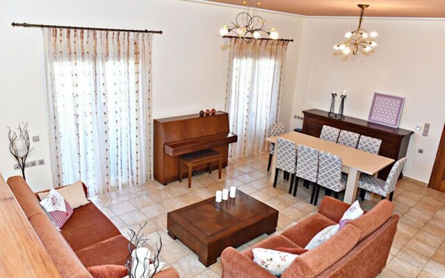 Villa Arolithos