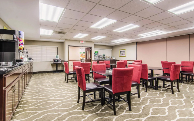 Quality Suites Graham - Burlington South