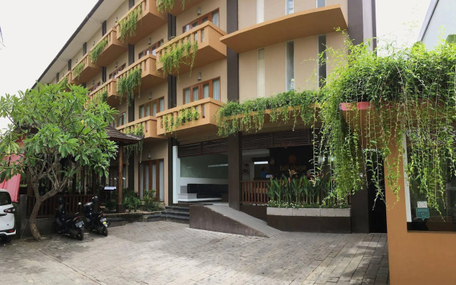 Bali Chaya Hotel Legian