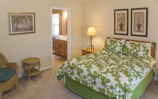 Mark's Sunrise Lakes Villa 4 Bedroom Home by Redawning