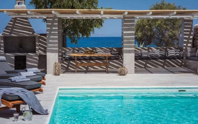 Damma Beachfront Luxury Villa
