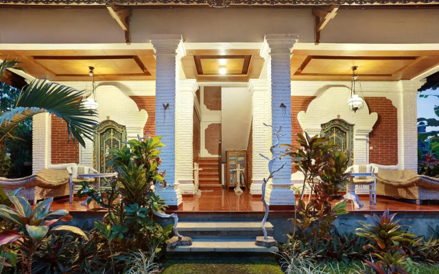 Danaya's Cottage and Studio