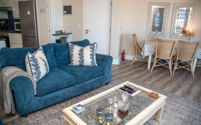 18 Quay West, Waterfront