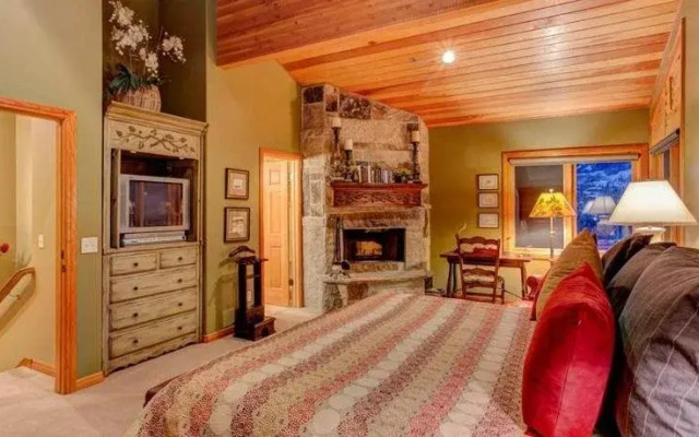 Twin Pines