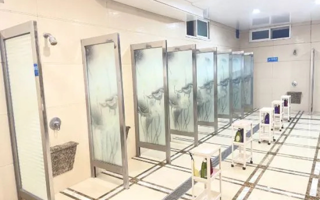 Wafangdian Hongyu Hotel
