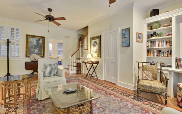 Amelia Home by Avantstay In Historic Old Town w/ Pool