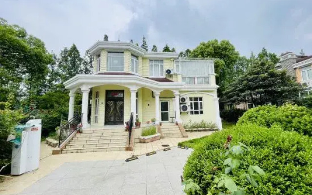 Qeejun Homestay Villa