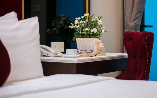 Flora Centre Hotel & Spa