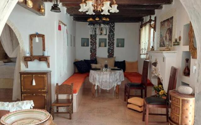 Lakena Traditional House