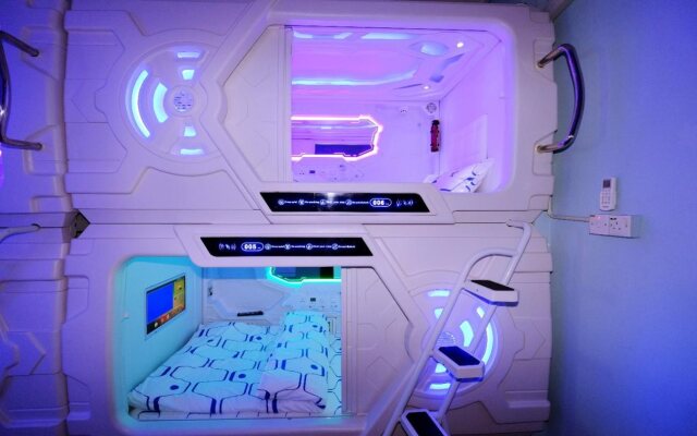 Audrey Capsule Hostel