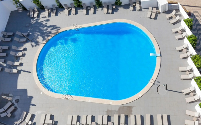 Carcavelos Beach Hotel