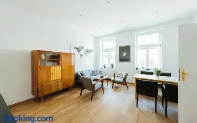 The newPAST Apartment