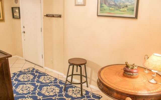 Atelier 1107 - 2 Br Condo