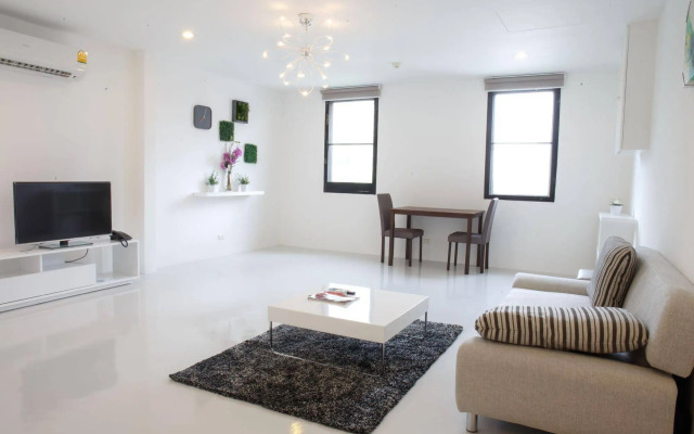 Benviar Tonson Residence