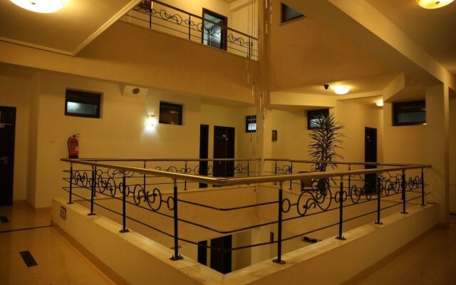 Rahnile Hotel