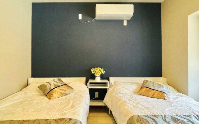 323Nanba-Near the station