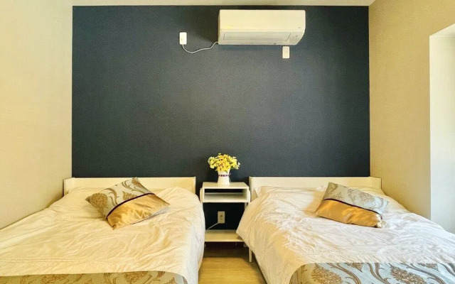 323Nanba-Near the station