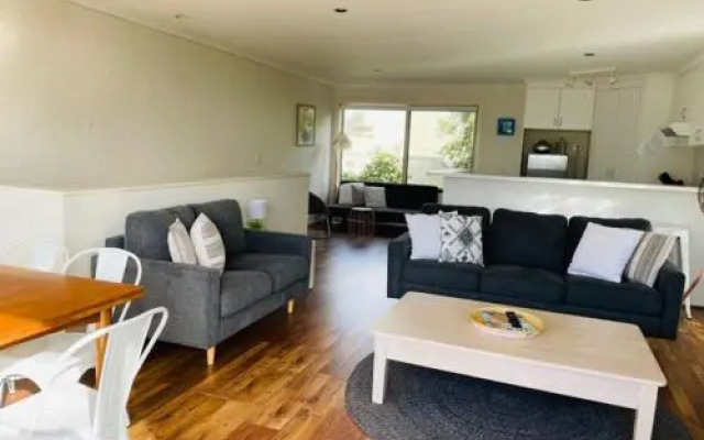 The Esplanade Holiday Home