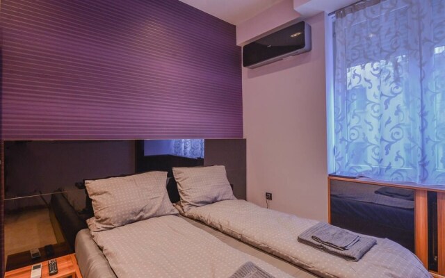 FM Deluxe 1-BDR Apartment - Extravaganzzo