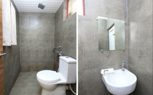 Hotel Adarsh International