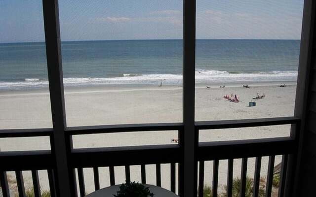 Pelican's Landing 402 - 3 Br Condo