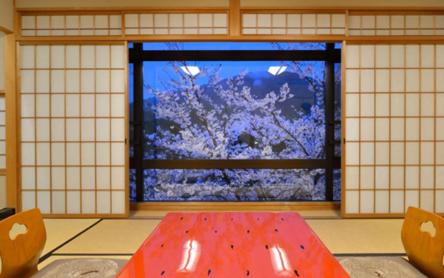 Kyoto Uji Hanayashiki Ukifune-en