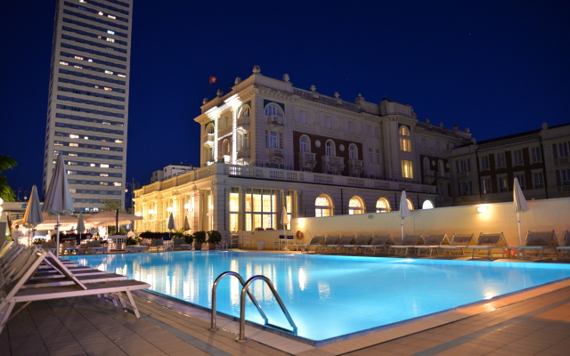 Grand Hotel