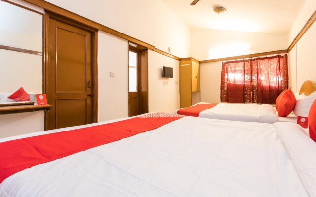 OYO 13496 Hotel Royal park