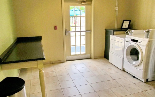 Holiday Inn Express & Suites Jacksonville South - I-295