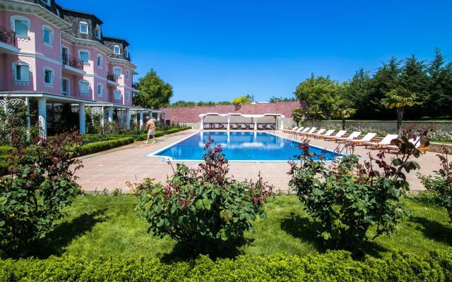 Riviera, Sevastopol