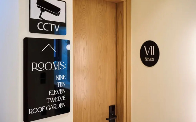 Monarco Executive Rooms