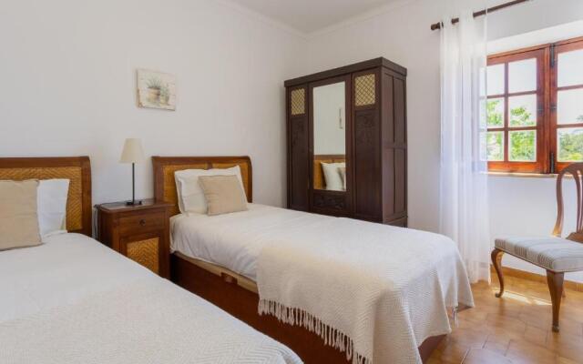 Cozy Algarve Home with Vineyard View Near Beaches