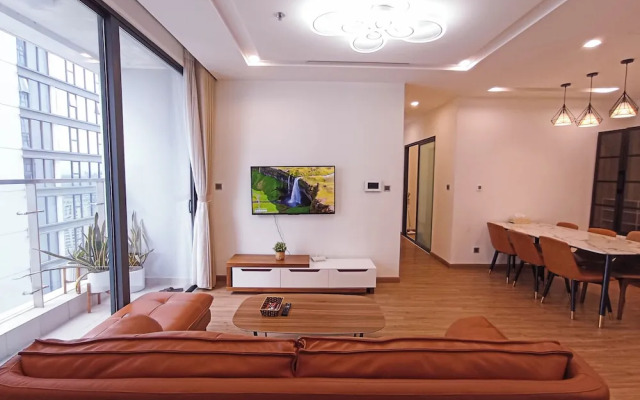 Metropolis Apartment