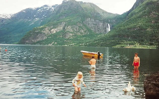 4 Person Holiday Home in HÃ¸yheimsvik