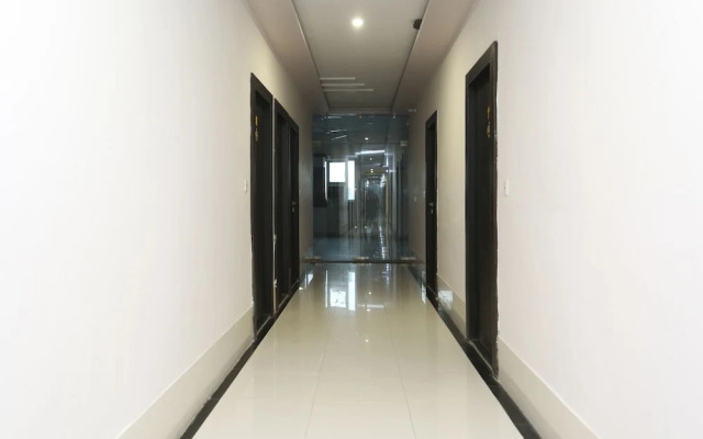 OYO 27686 Hotel Chandra Garden