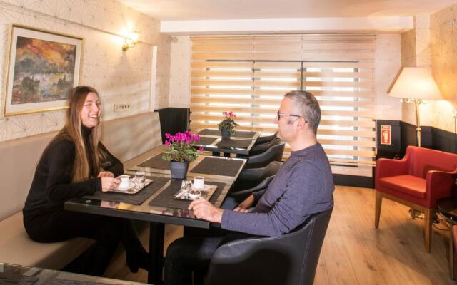 Elm Suite Hotel