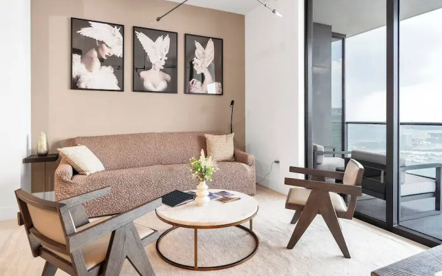 3BR Penthouse Direct, Stunning Water Views