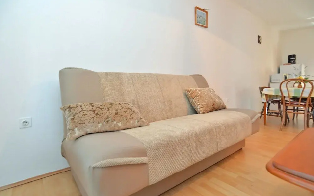 Apartment 1725