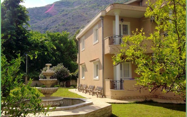 Apartment With 2 Bedrooms in Risan, With Wonderful Mountain View, Encl