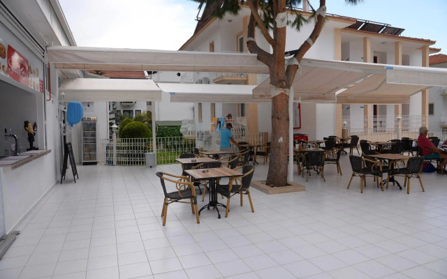 Karbel Beach Hotel