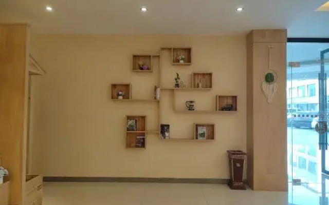 Shuiyue Qinghua Hotel