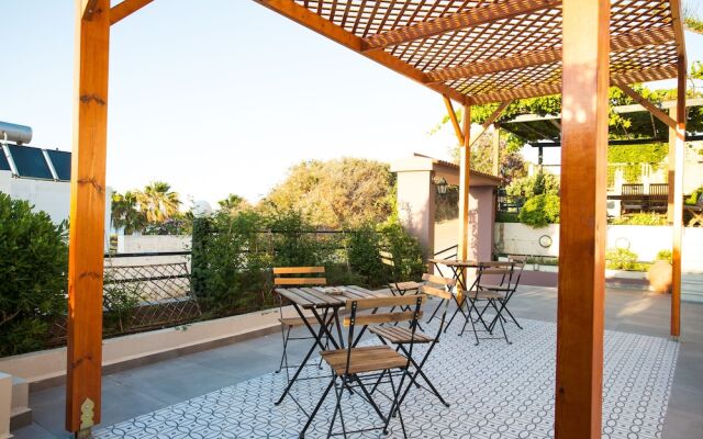 Yasmine Apartments