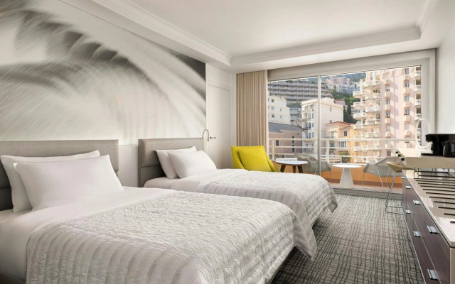 Le Meridien Beach Plaza