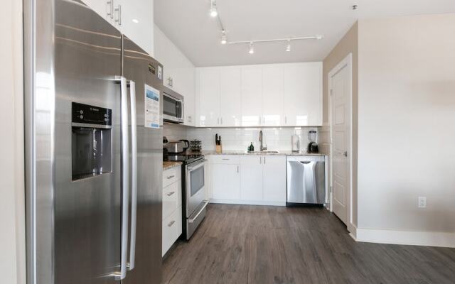 Spacious Condo near Local Favorite Spots