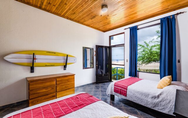 Witch's Rock Surf Camp Beachfront HOTEL