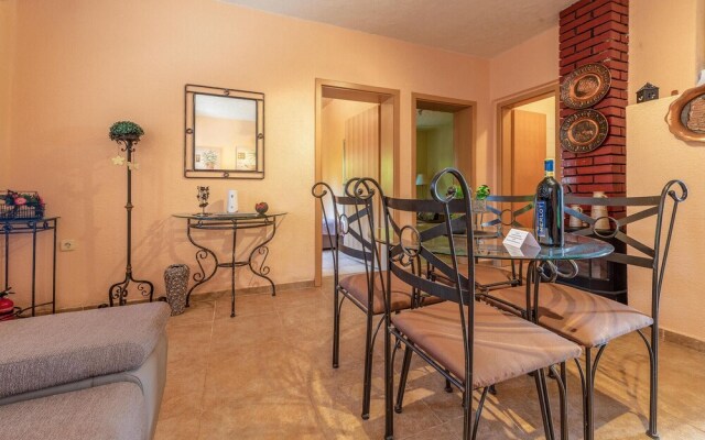 Awesome Home in Vrsi With 2 Bedrooms and Wifi