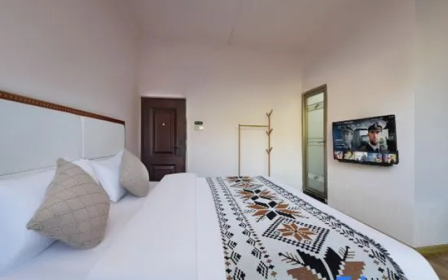Mountain Island Cloud · Rayshun | Garzê Hidden Realm 31 ° n Scenic Resort – Guest Rooms – Danba