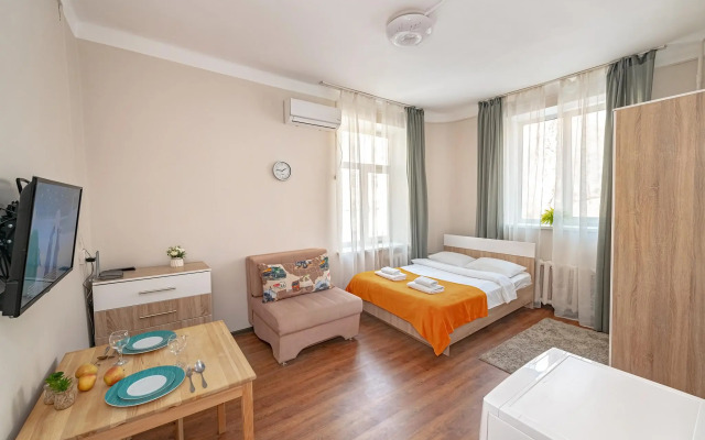 Уютные студии на улице Светланская 123