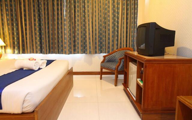Silom Avenue Inn